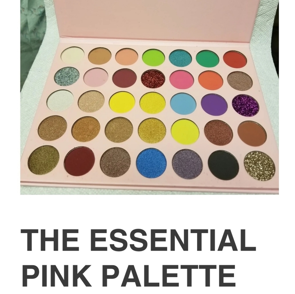 EYESHADOW PALETTE